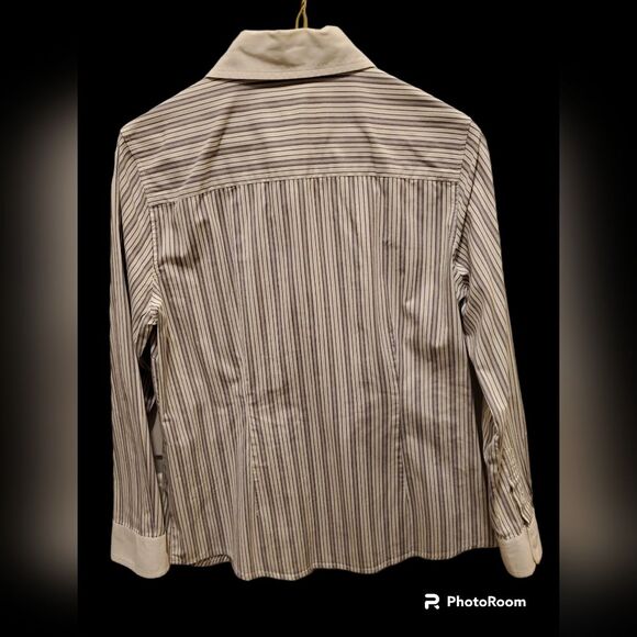 CROFT AND BARROW WOMEN'S SZ M LONG SLEEVE BUTTON DOWN SHIRT - Picture 2 of 5